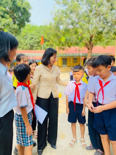 SỞ GIÁO DỤC VÀ ĐÀO TẠO TỈNH ĐỒNG NAI  PHỐI HỢP CÙNG UBND XÃ LỘC TẤN KHẢO SÁT THỰC TẾ PHƯƠNG ÁN XÂY DỰNG NHÀ TIỀN CHẾ LÀM BẾP ĂN BÁN TRÚ TẠI TRƯỜNG TIỂU HỌC LỘC THIỆN